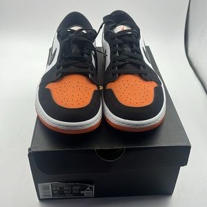 Jordan 1 retro low golf shattered backboard